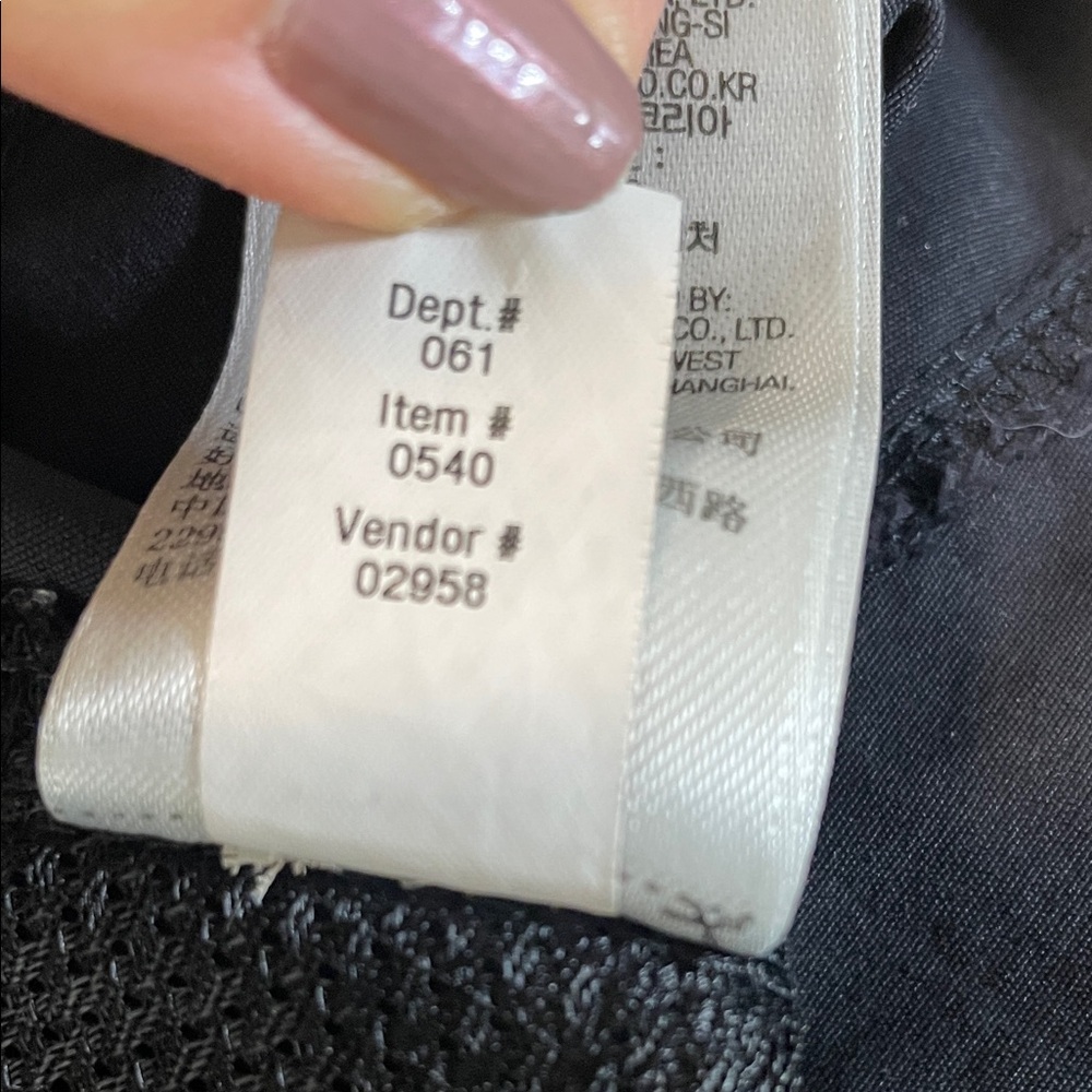 Eddie Bauer Women's Black Cropped Pants - Picture 14 of 14